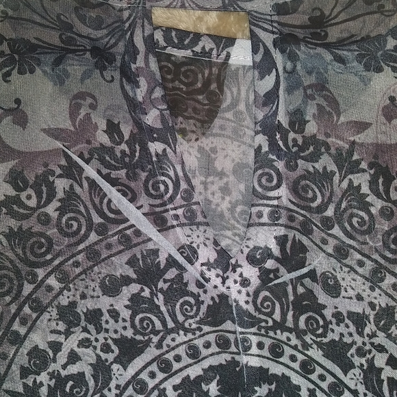 5 for 25 SHEER KIMONO STYLE TOP - Picture 3 of 4